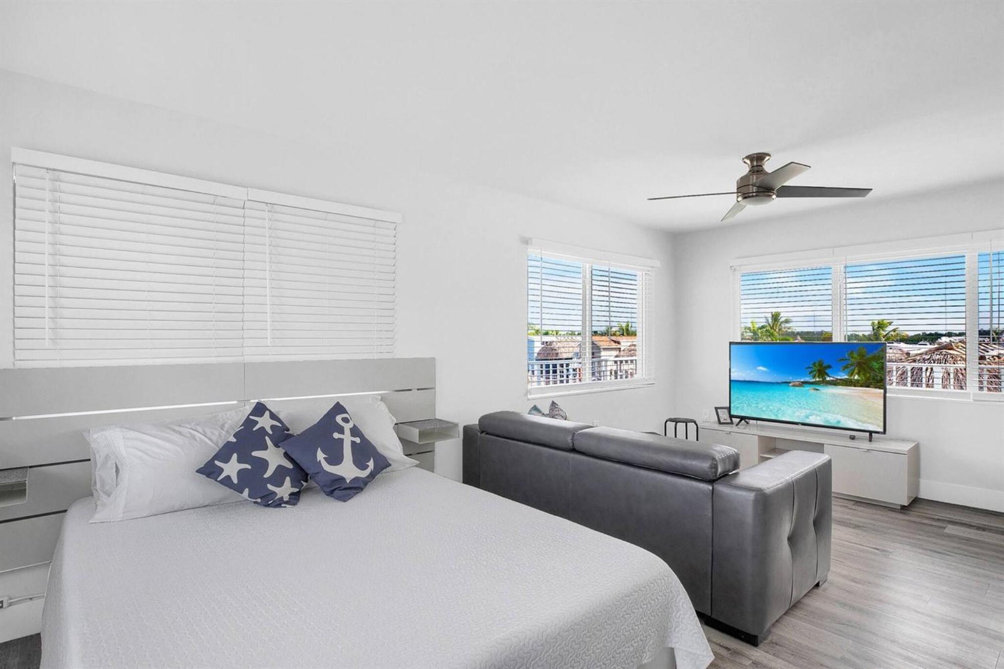 Waterfront Studio 2, Couples Oasis, Kayaks, Pool Jewfish エクステリア 写真